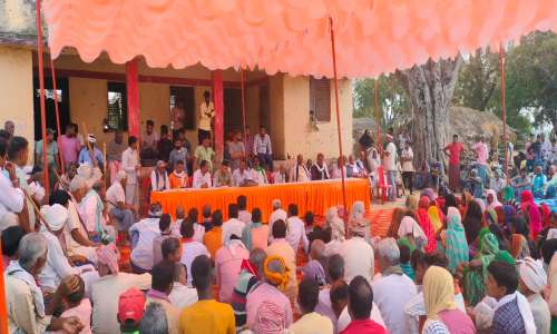 चकबंदी विभाग ने ग्राम पंचायत ताजपुर माझा में  की खुली बैठक