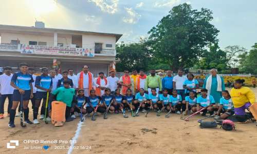 प्रथम दिन महिला हॉकी प्रतियोगिता में प्रयागराज ने वाराणसी को 5 -1 से हराया भदोही ने 3 -1 से वाराणसी द्वितीय कों हराया